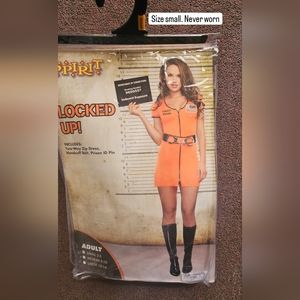 Womens Small Inmate Halloween Costume